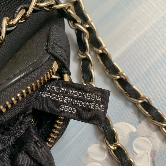 DKNY 2014 Crossbody Goldtone Black Leather Purse - Picture 15 of 16